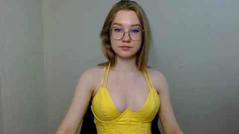 Abby Lovense is active online show from 06-12-26, 10:25