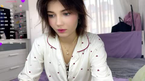 Snapshot of abbymoos chatting on 05-08-26, 09:14 Abby online show from 05-08-26, 09:14