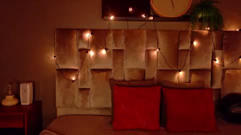 Snapshot of abbywathson chatting on 06-18-26, 12:09 A B B Y online show from 06-18-26, 12:09