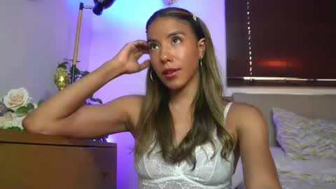 Snapshot of abiee__ chatting on 06-19-26, 09:29 Abie online show from 06-19-26, 09:29
