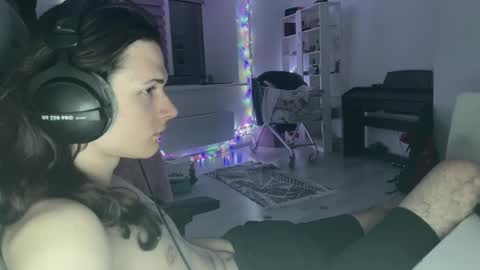 hi  cum in pvt noi extra tip online show from 05-12-26, 10:07