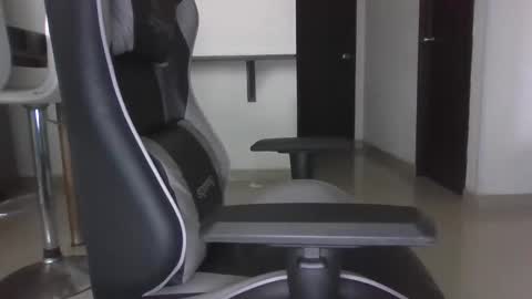 abraca402512 online show from 02-02-26, 03:11