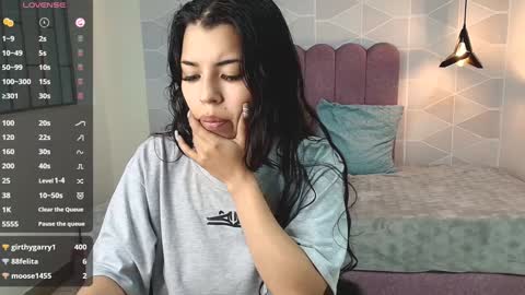 ABRIL MATTHEWS online show from 12-23-24, 06:16