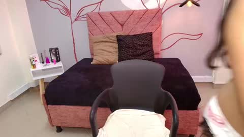 ABRIL MATTHEWS online show from 02-22-25, 03:25