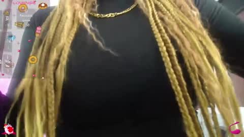 Snapshot of abrilbanks chatting on 09-18-25, 01:35 ABRIL online show from 09-18-25, 01:35