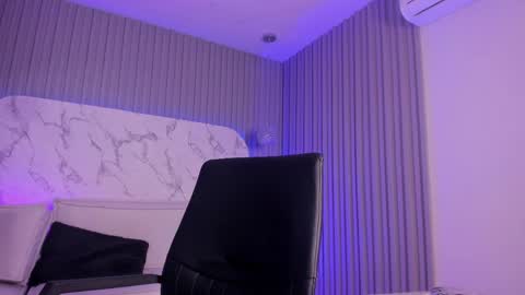 Snapshot of abrilbloom_ chatting on 06-05-26, 06:52 abril online show from 06-05-26, 06:52