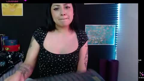 Absenta vert online show from 06-26-26, 12:37