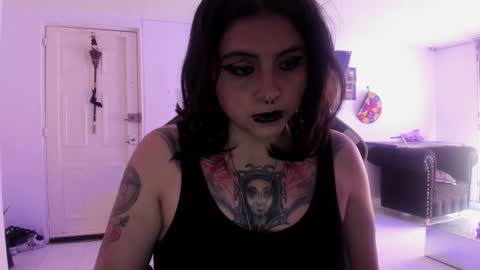 Alice online show from 10-20-25, 04:07