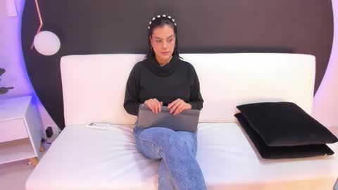    online show from 03-09-26, 02:21