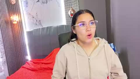 Snapshot of adaira31 chatting on 06-22-26, 11:40 Adaira online show from 06-22-26, 11:40