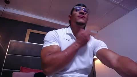 Snapshot of adam_fit19cm chatting on 06-11-26, 02:26 adam_fit19cm online show from 06-11-26, 02:26