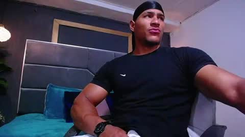 Snapshot of adam_fit19cm chatting on 07-08-26, 01:59 adam_fit19cm online show from 07-08-26, 01:59