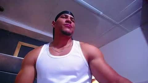 Snapshot of adam_fit19cm chatting on 07-09-26, 01:48 adam_fit19cm online show from 07-09-26, 01:48