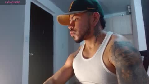 adam shilder7 online show from 02-06-26, 08:01