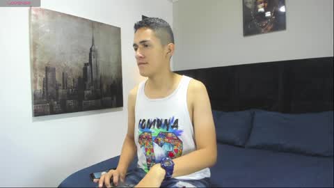 adam_walker_1 online show from 04-04-26, 03:09