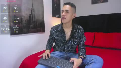 adam_walker_1 online show from 04-12-26, 04:34