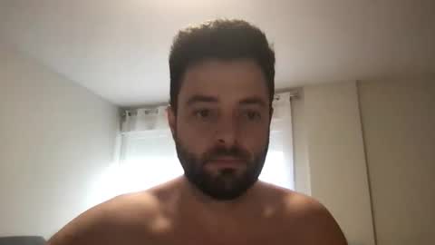Snapshot of adamagreen99 chatting on 04-23-26, 06:21 Alberto online show from 04-23-26, 06:21