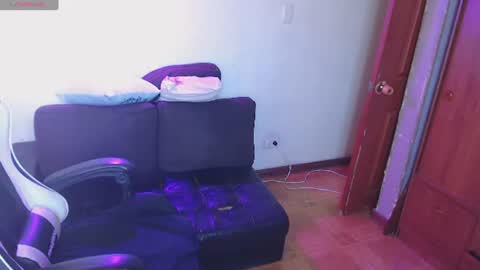 Snapshot of adams_mel chatting on 06-11-26, 03:10 adams_mel online show from 06-11-26, 03:10
