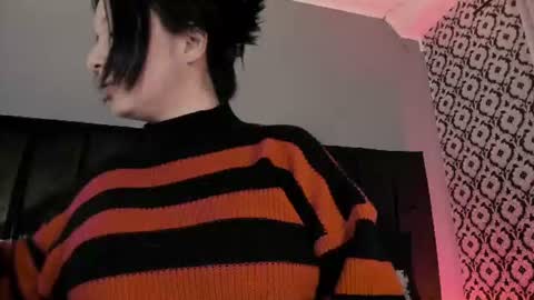 Snapshot of adeelinee chatting on 06-11-26, 07:45 Ade online show from 06-11-26, 07:45