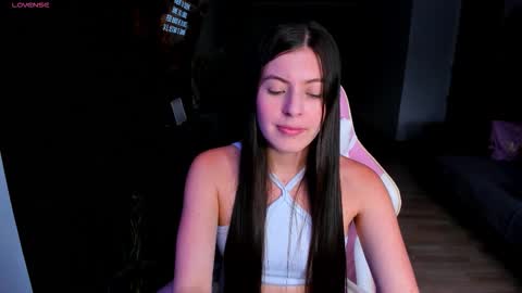Snapshot of adela_parker chatting on 03-24-26, 08:58 Adela Parker online show from 03-24-26, 08:58