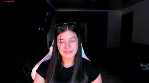 Snapshot of adela_parker chatting on 04-28-26, 07:52 Adela Parker online show from 04-28-26, 07:52