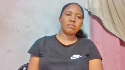 Snapshot of adelealy chatting on 06-15-26, 01:19 adelealy online show from 06-15-26, 01:19