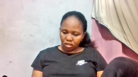 Snapshot of adelealy chatting on 06-16-26, 02:25 adelealy online show from 06-16-26, 02:25
