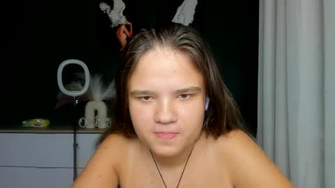 Snapshot of adelecruzz chatting on 07-10-26, 12:08 adelecruzz online show from 07-10-26, 12:08