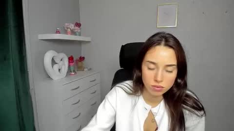 Adele online show from 03-16-26, 06:28