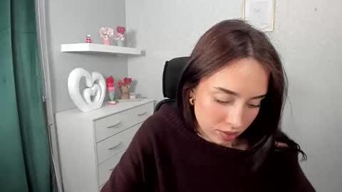 Adele online show from 03-27-26, 08:26