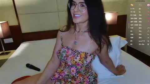 Snapshot of adelina_shine chatting on 06-12-26, 10:41 Im Adelina . See you.... online show from 06-12-26, 10:41
