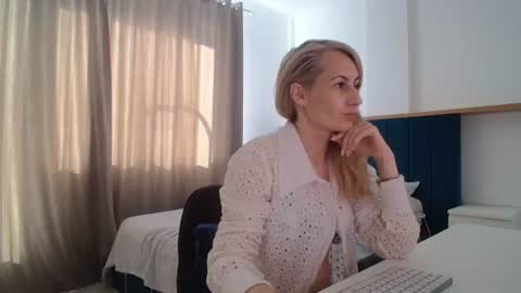 Adellyn online show from 07-20-26, 03:14