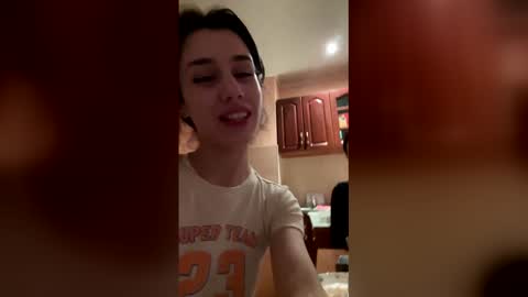 Adellyy online show from 04-05-26, 10:18
