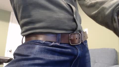 Snapshot of adequate_cock chatting on 03-18-26, 08:23 adequate_cock online show from 03-18-26, 08:23