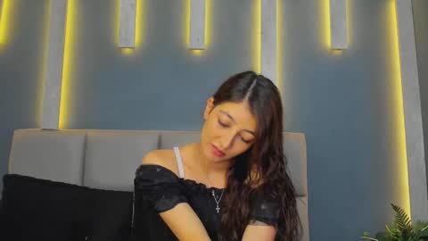 Snapshot of adharahamilton chatting on 09-14-25, 07:02 Adhara Hamilton online show from 09-14-25, 07:02