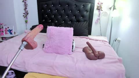  Adila  online show from 04-13-26, 01:55