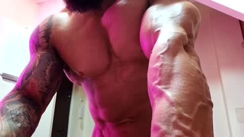 Adonis online show from 03-28-26, 08:52