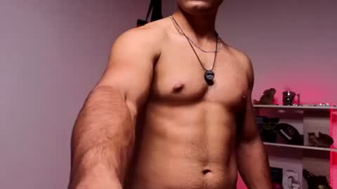 adonixxx04 online show from 08-05-26, 12:46