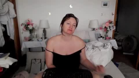 Snapshot of adorable22 chatting on 02-26-26, 02:27 adorable22 online show from 02-26-26, 02:27