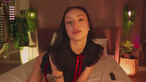 adoracortes online show from 11-13-25, 06:45