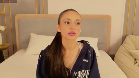 adoracortes online show from 03-19-26, 05:00