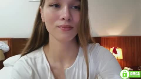 Lia  online show from 04-20-26, 06:16