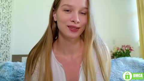 Lia  online show from 05-08-26, 03:34