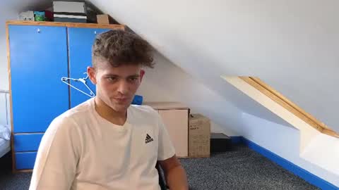 Snapshot of adr_twink chatting on 07-18-26, 03:16 ADR Twink online show from 07-18-26, 03:16