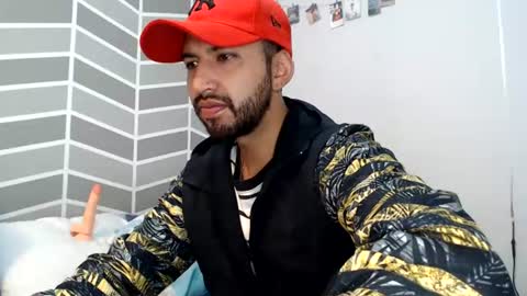 Adrian Falcon online show from 06-19-26, 11:41