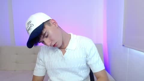 adrian morelli online show from 04-09-26, 07:52