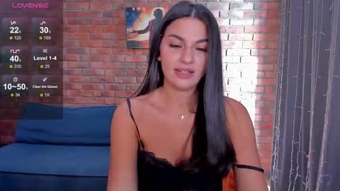 Snapshot of adriana1_ chatting on 10-28-25, 05:00 Adriana online show from 10-28-25, 05:00