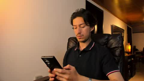 Snapshot of adrianwilliams_ chatting on 04-03-26, 12:52 Adrian Williams online show from 04-03-26, 12:52