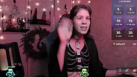 Snapshot of aesthetic_being chatting on 12-21-25, 12:45 Tiana online show from 12-21-25, 12:45