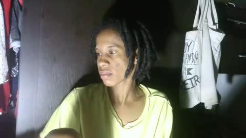 Snapshot of africadeluxe chatting on 01-22-25, 09:24 Africa online show from 01-22-25, 09:24